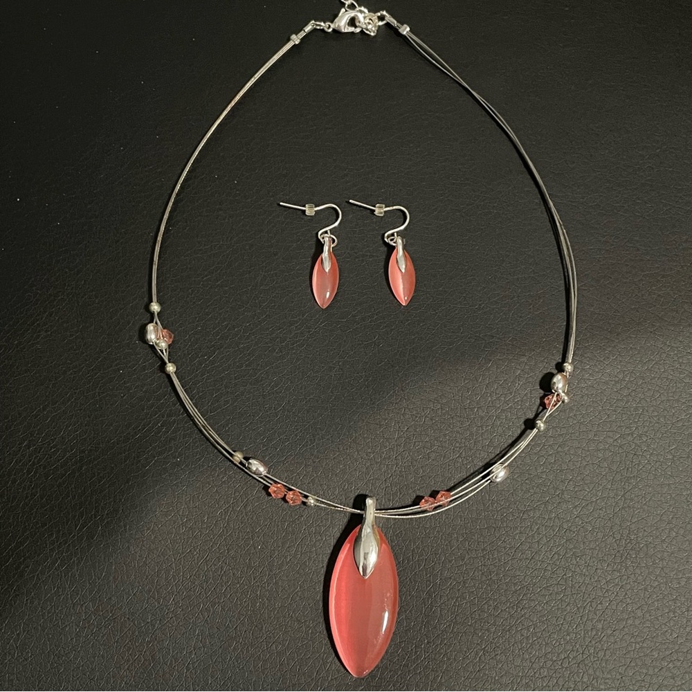 Women necklace earrings jewelry set